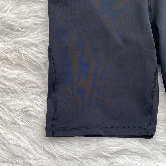 Road Runner | Black Biker Shorts - Picture 4 of 13